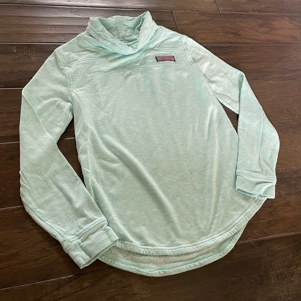 Vineyard Vines lightweight long sleeve top